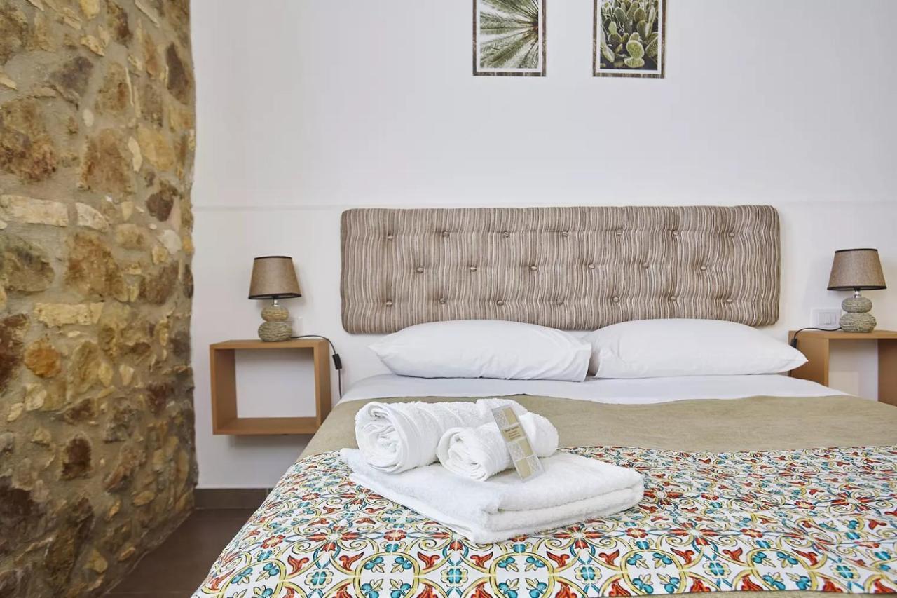 Casale Sammartano Apartments Ummari Екстериор снимка