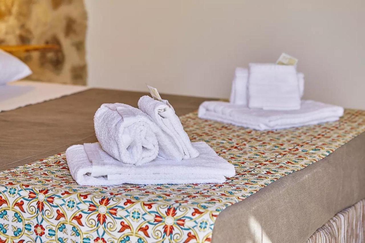 Casale Sammartano Apartments Ummari Екстериор снимка