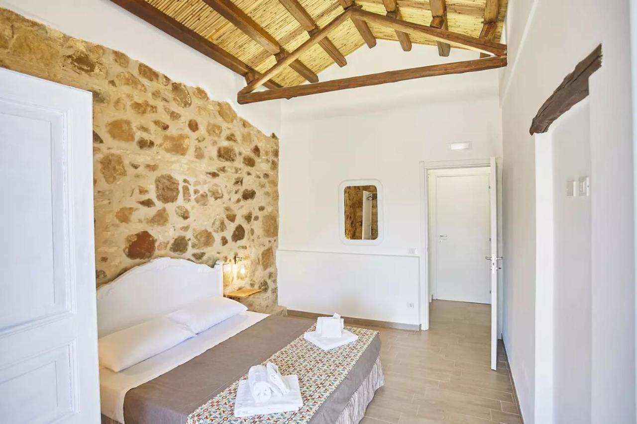 Casale Sammartano Apartments Ummari Екстериор снимка